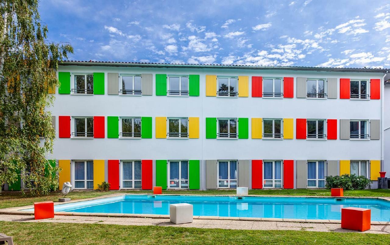 Hotel Full Colors Craponne Exteriör bild
